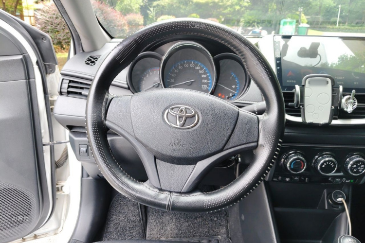 Toyota Vios 2017 #12 Toyota Vios 2017 car image #12