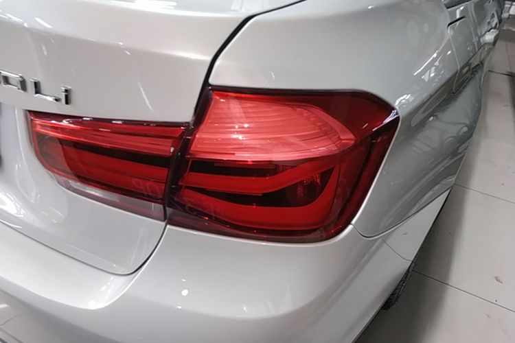 BMW 3 Series 2019 #8 BMW 3 Series 2019 car image #8