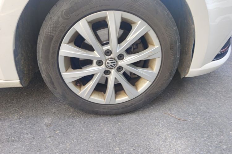 Volkswagen Lavida 2017 car image #9