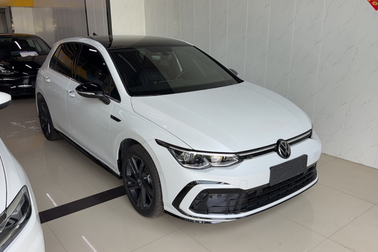 Volkswagen Golf 2024 car image #4