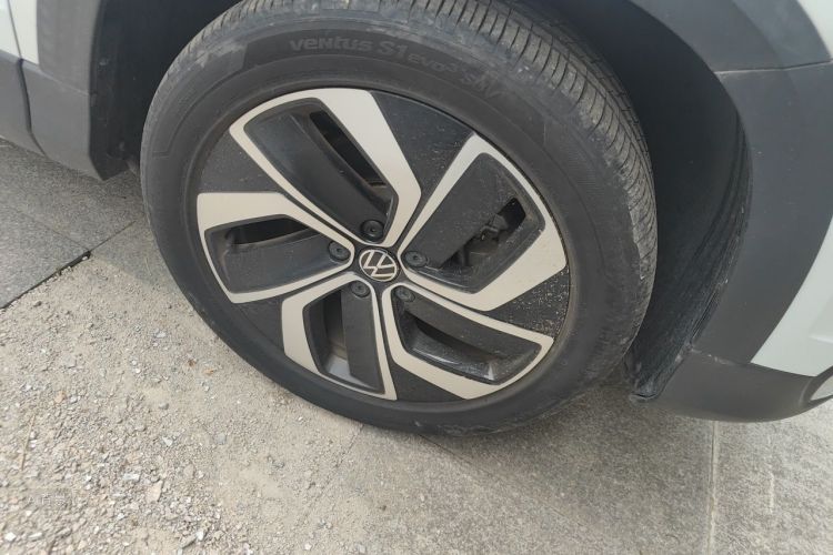Volkswagen Tharu 2024 car image #9
