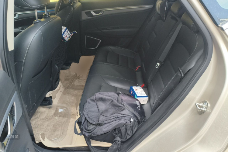 GEELY Emgrand GS 2018 car image #19