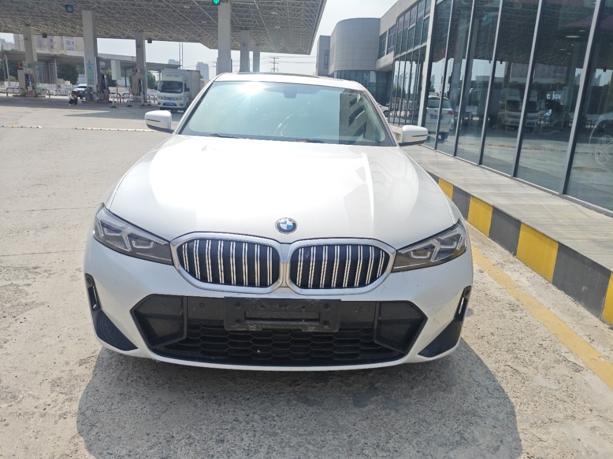 BMW 3 Series 2024 car image 