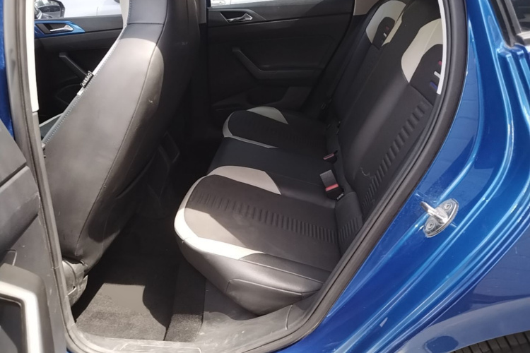 Volkswagen Polo 2020 car image #17