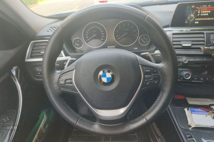 BMW 3 Series 2017 car image #12