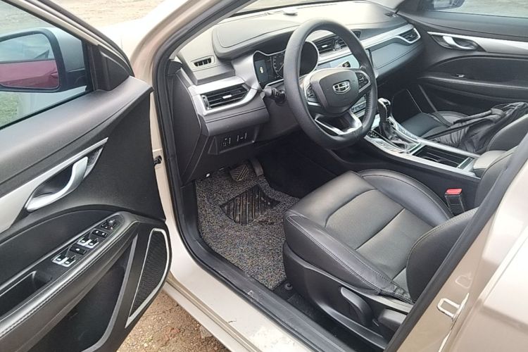 GEELY Emgrand 2020 #16 GEELY Emgrand 2020 صورة سيارة #16