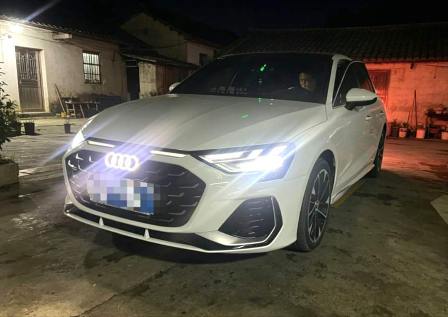 2025 2025 immagine di auto