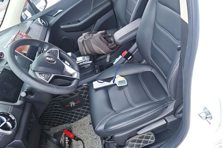 BYD Yuan New Energy 2019 immagine di auto #16