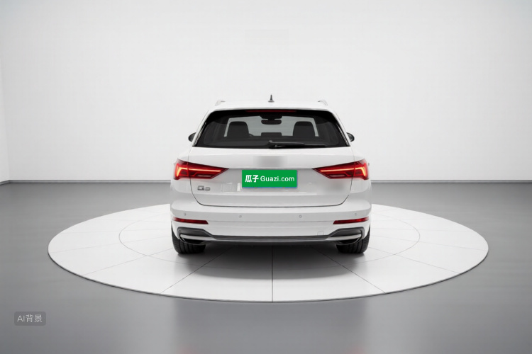 Audi Q3 2019 car image #6