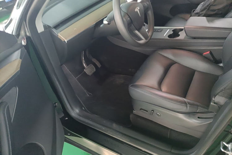 Tesla Model Y 2022 #16 Tesla Model Y 2022 car image #16