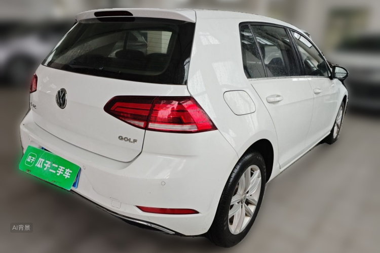 Volkswagen Golf 2018 car image #7