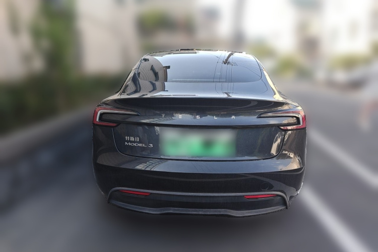 Tesla Model 3 2025 car image #4