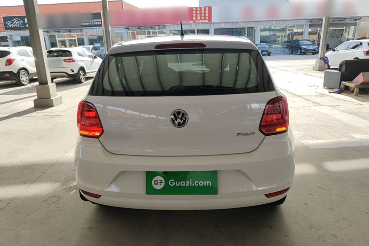 Volkswagen Polo 2016 car image #6