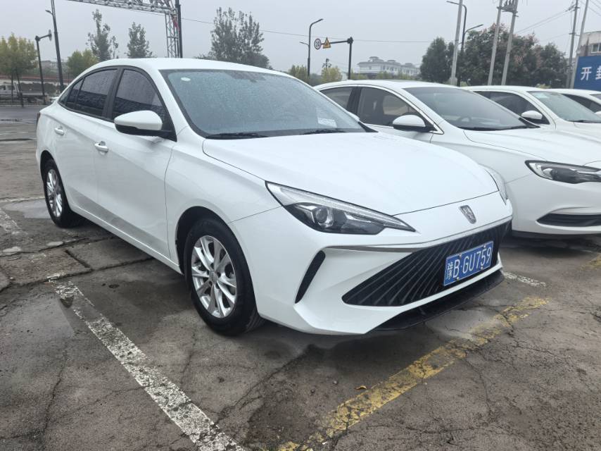 Roewe i5 2025 #2 Roewe i5 2025 car image #2