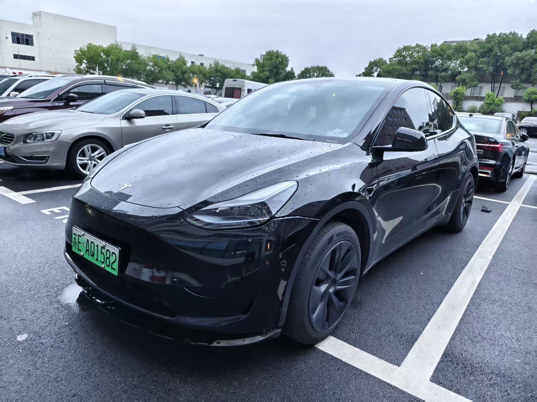 Tesla Model Y 2024 Tesla Model Y 2024 car image