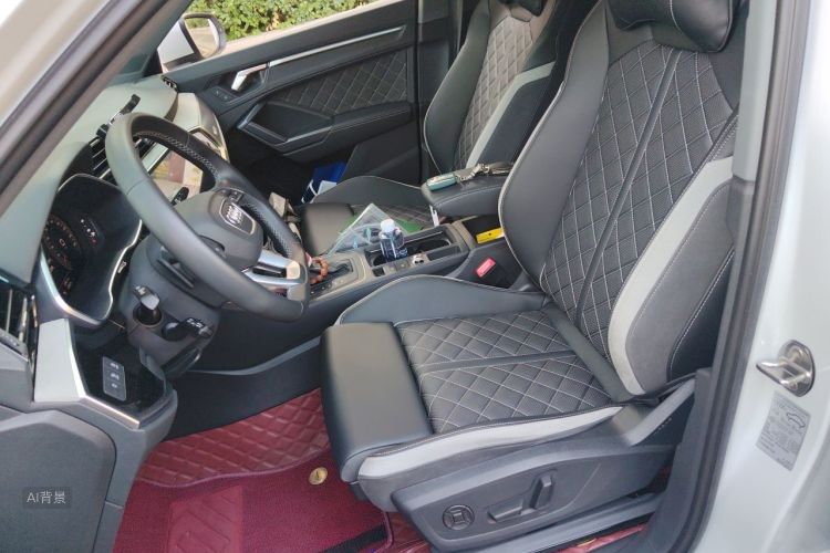 Audi Q3 2025 car image #17