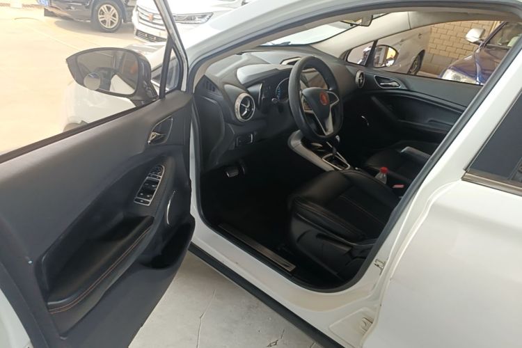 BYD Yuan 2018 #16 BYD Yuan 2018 car image #16