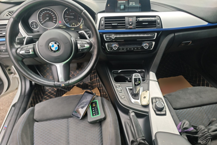 BMW 3 Series 2018 car image #10
