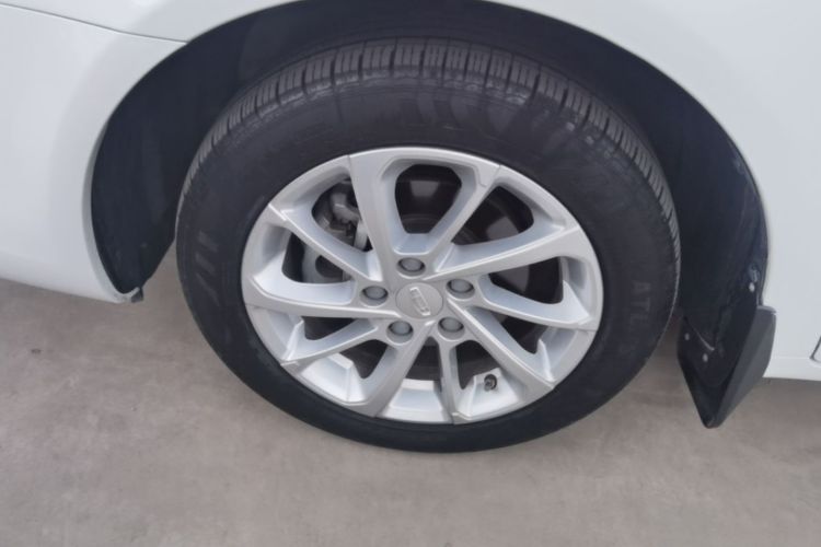 GEELY Emgrand 2021 car image #9