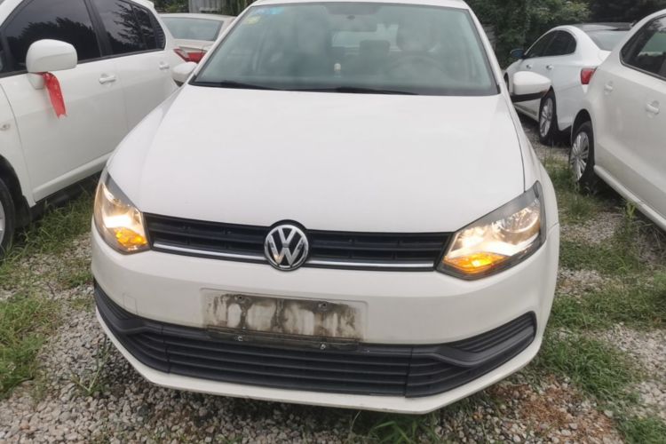 Volkswagen Polo 2016 car image #3