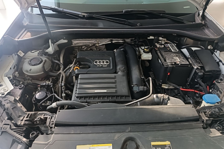 Audi Q3 2021 car image #20