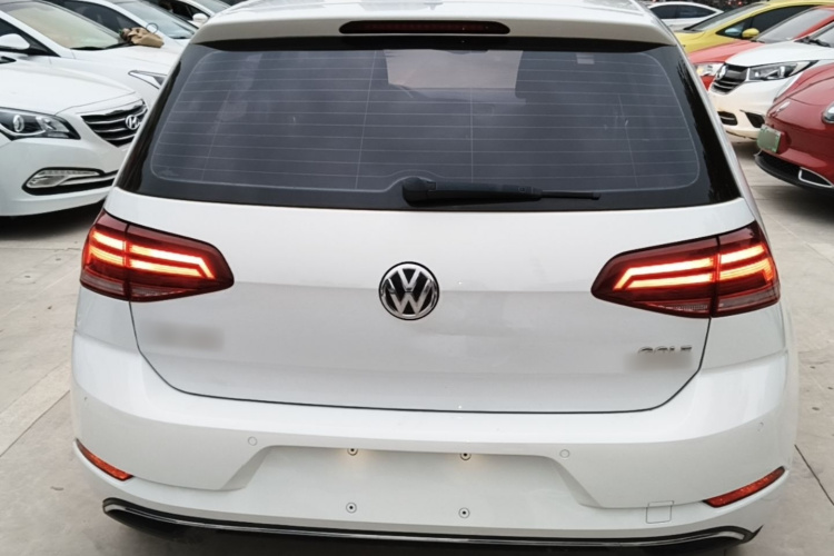 Volkswagen Golf 2019 #6 Volkswagen Golf 2019 صورة سيارة #6