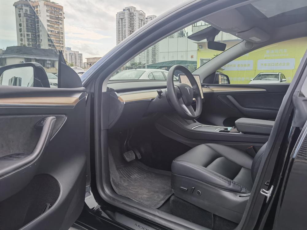 Tesla Model Y 2021 #9 Tesla Model Y 2021 car image #9