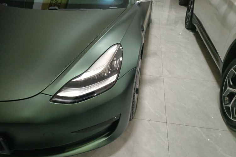Tesla Model 3 2020 car image #23
