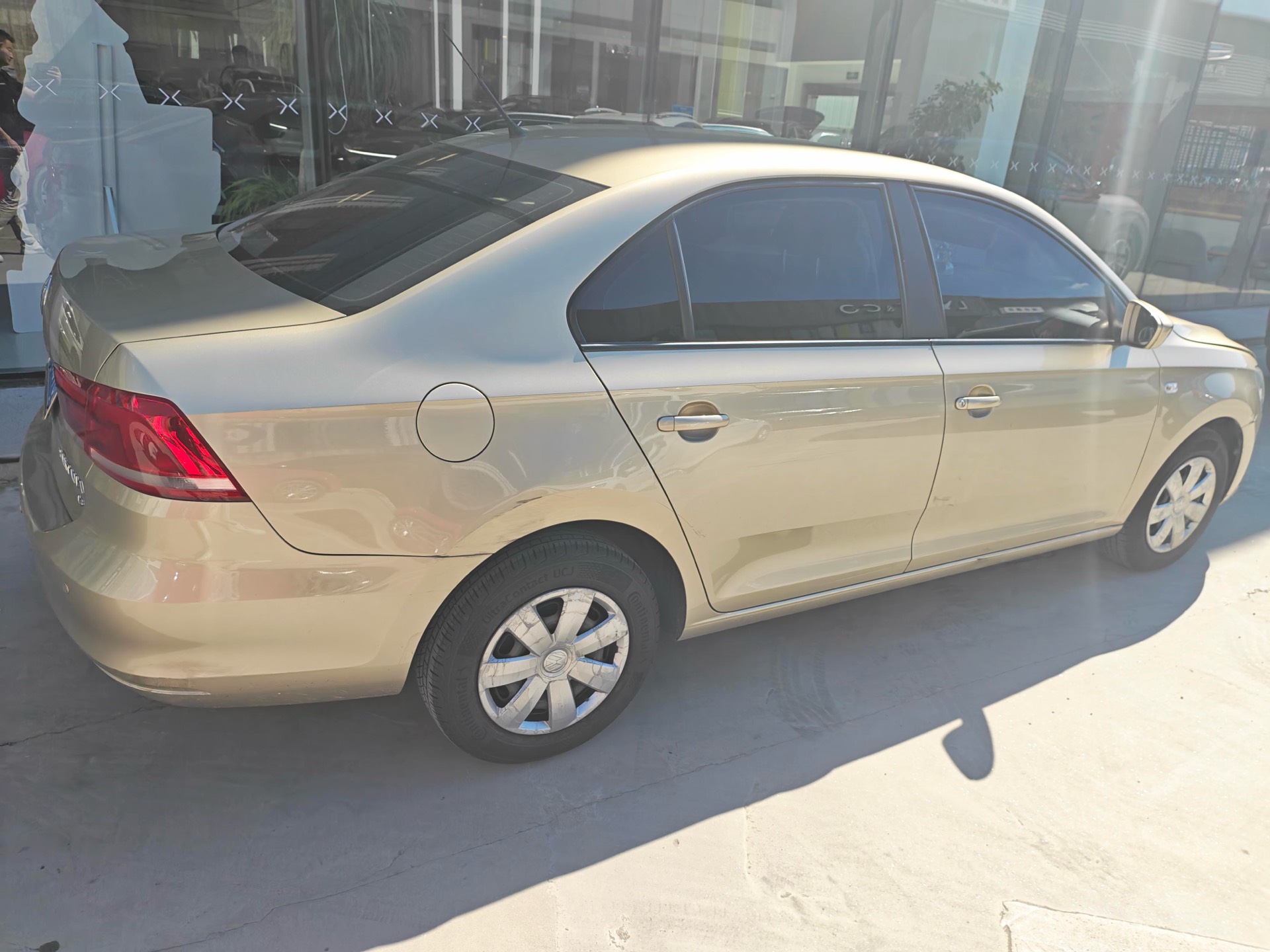 Volkswagen Santana 2014 car image #9