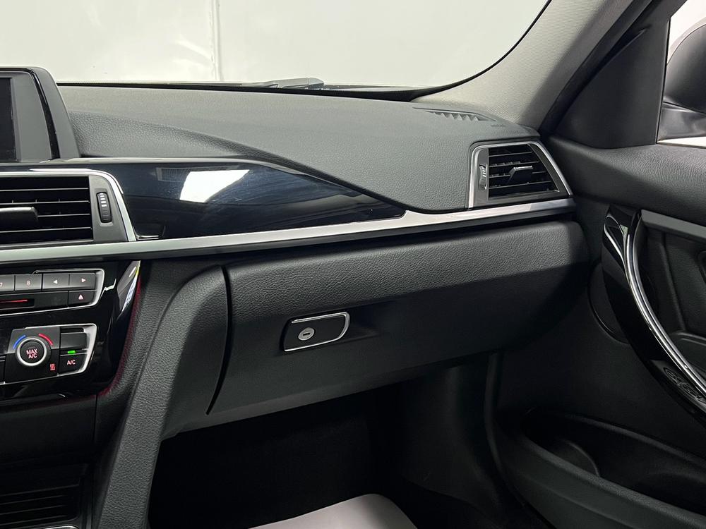 BMW 3 Series 2016 #12 BMW 3 Series 2016 car image #12