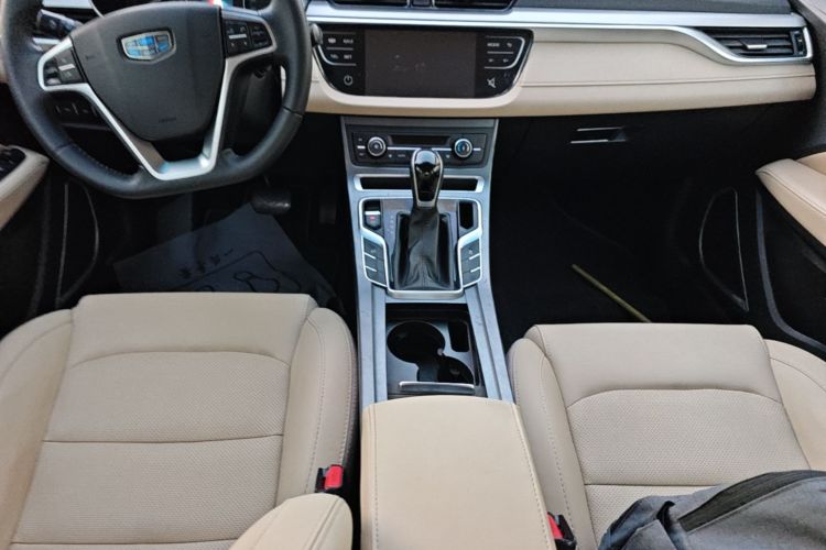 GEELY Emgrand 2019 #14 GEELY Emgrand 2019 car image #14