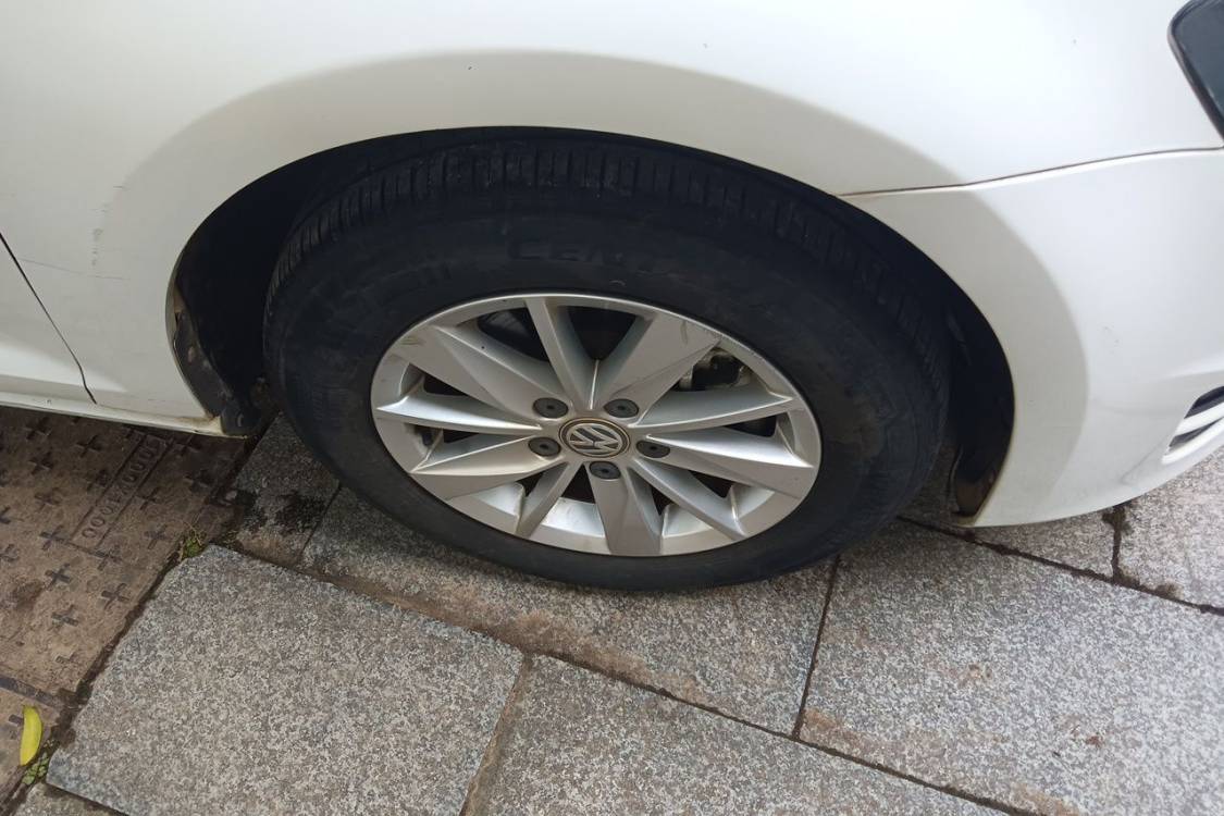 Volkswagen Golf 2016 car image #9