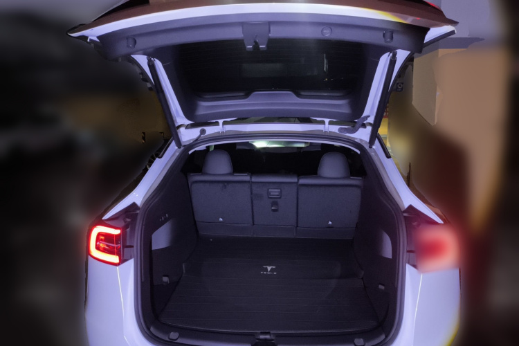 Tesla Model Y 2023 #18 Tesla Model Y 2023 صورة سيارة #18