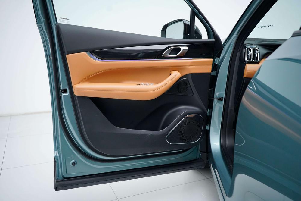 GEELY Boyue L 2025 immagine di auto #12