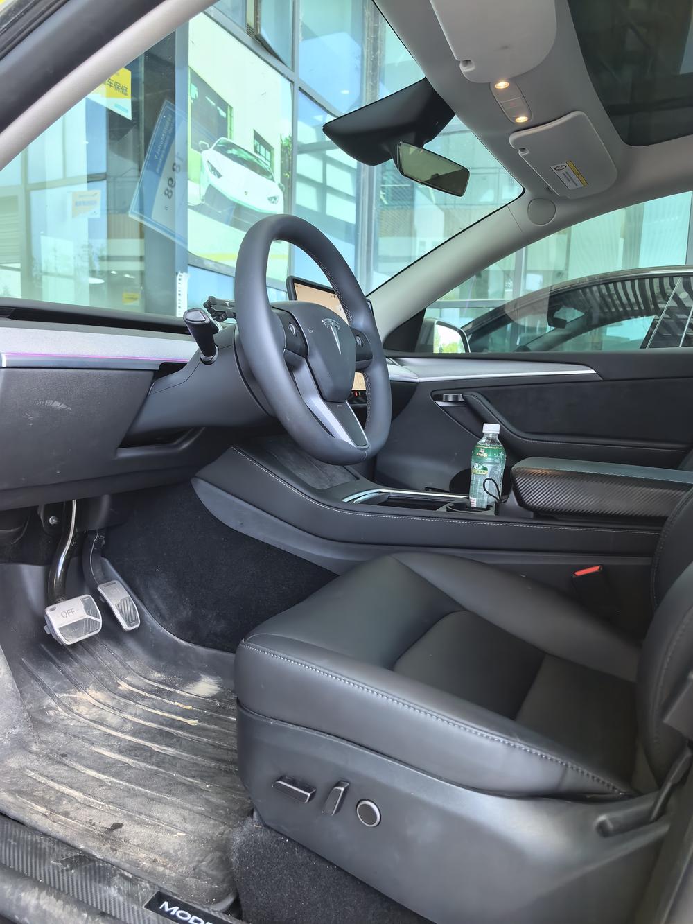 Tesla Model Y 2024 #10 Tesla Model Y 2024 car image #10