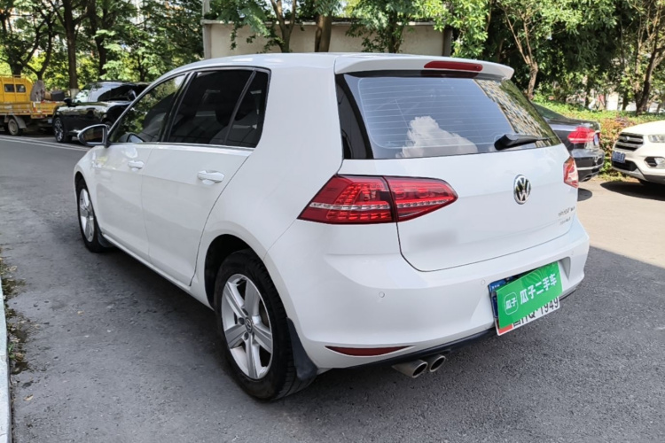 Volkswagen Golf 2015 car image #5
