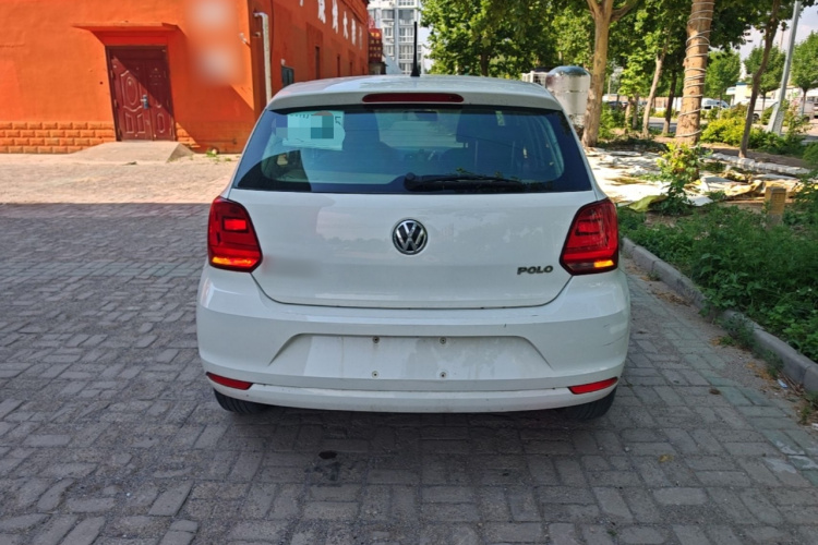 Volkswagen Polo 2016 car image #6