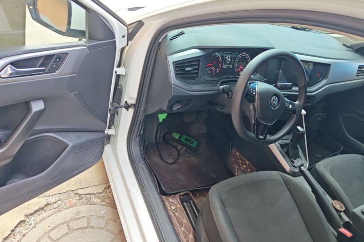Volkswagen Polo 2020 car image #16