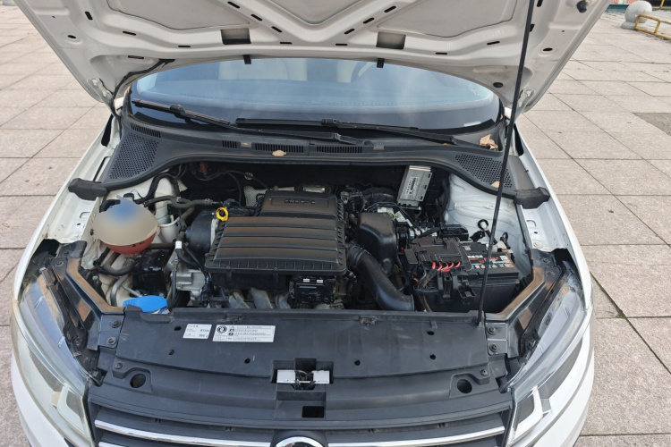 Volkswagen Santana 2019 صورة سيارة #20