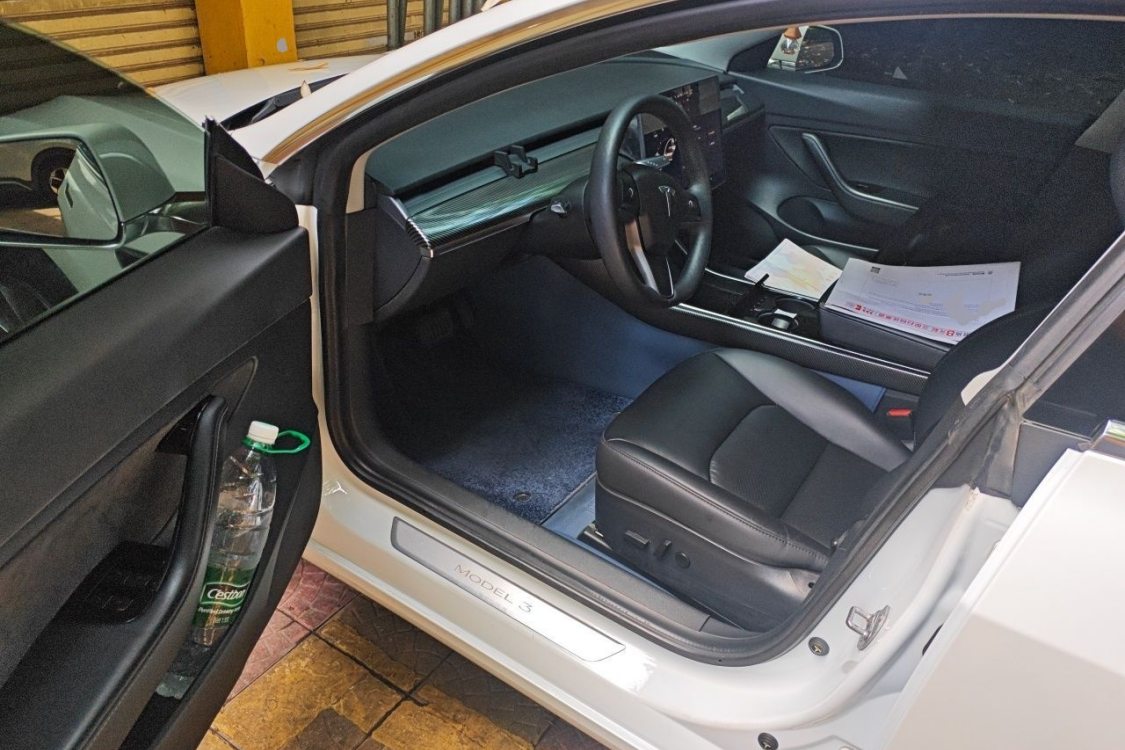 Tesla Model 3 2020 car image #24