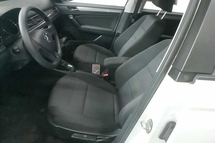 Volkswagen Bora 2020 immagine di auto #15