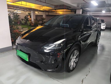 Tesla Model Y 2022 immagine di auto 