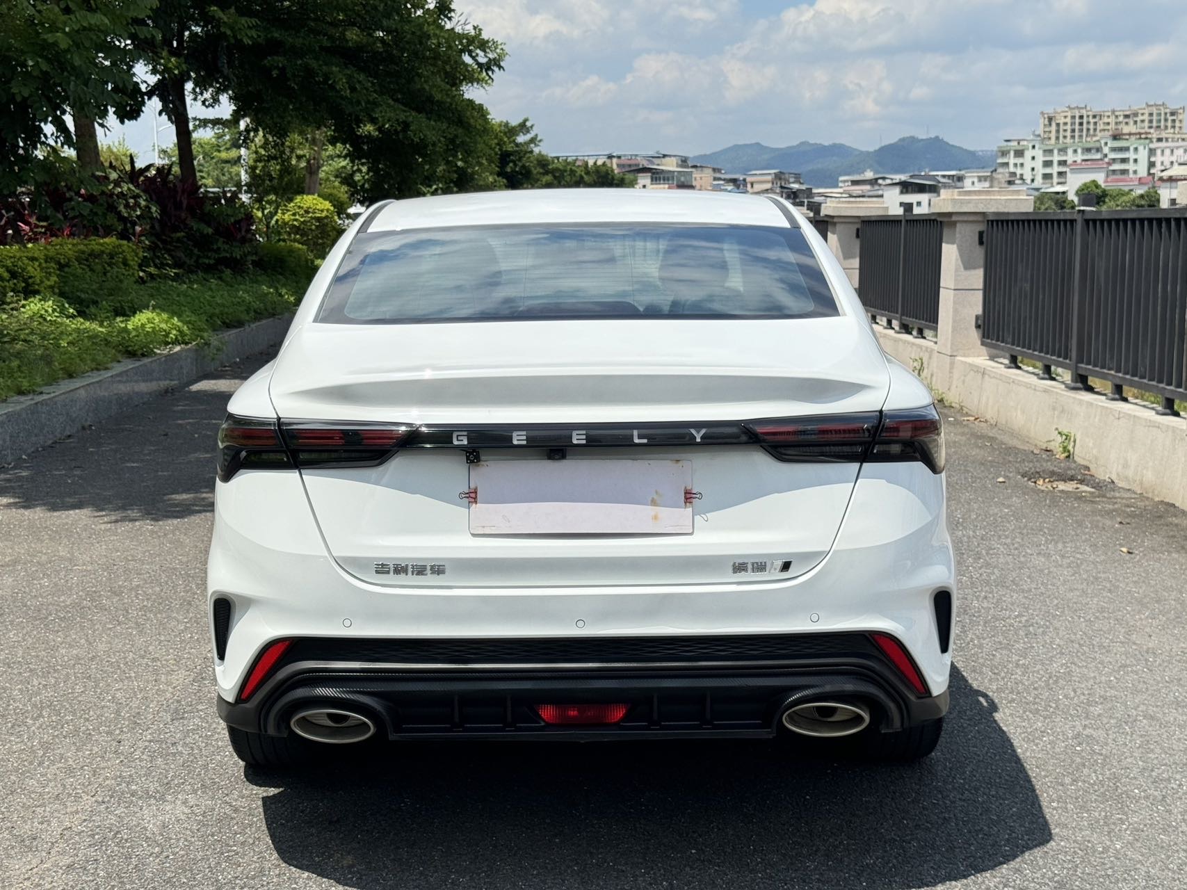 GEELY Binray 2023 car image #8