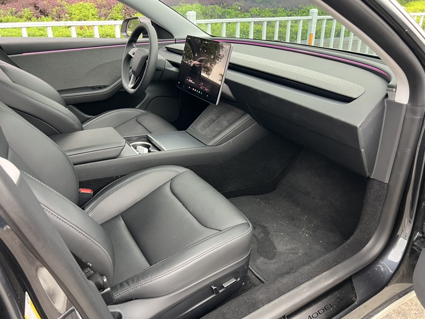 Tesla Model 3 2025 car image #7