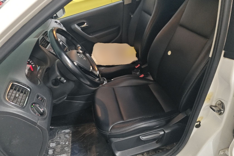 Volkswagen Polo 2019 car image #15