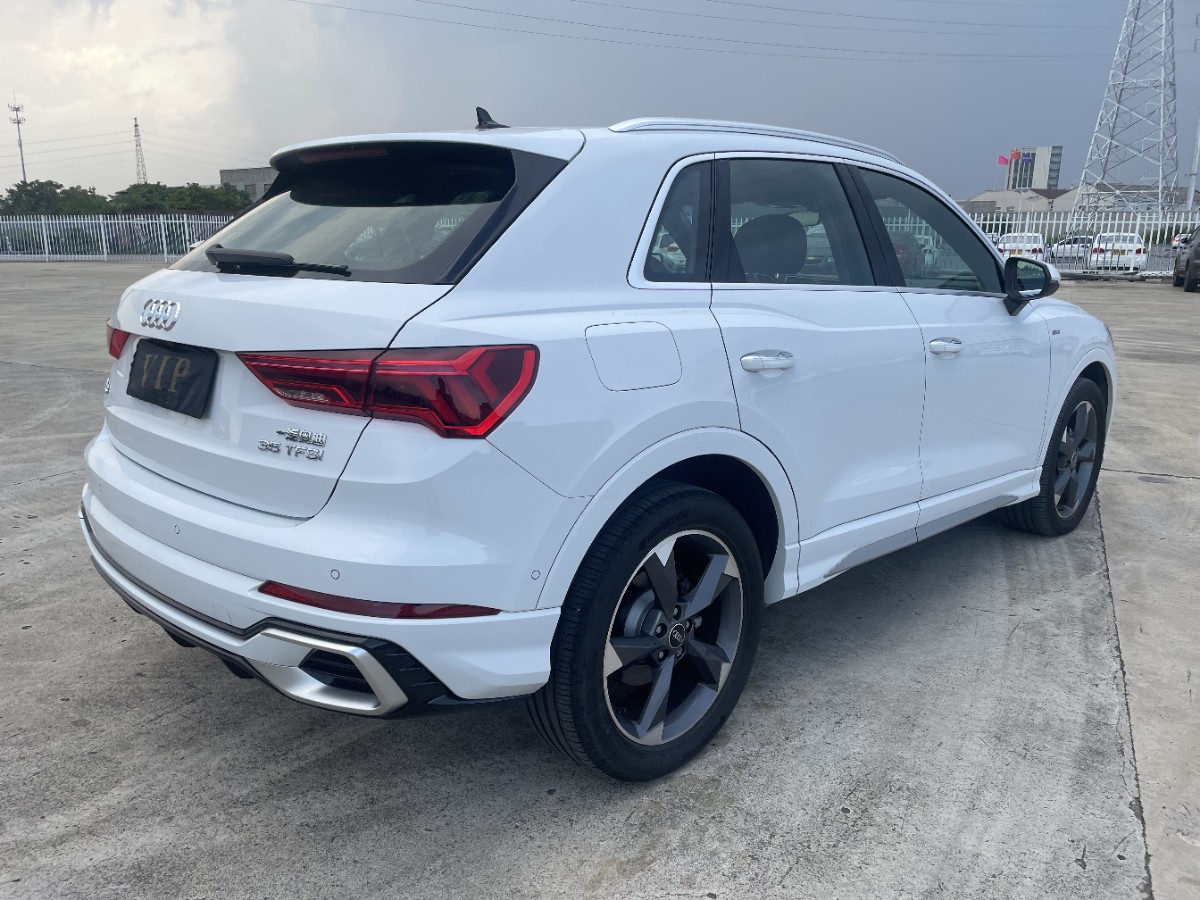 Audi Q3 2024 car image #6