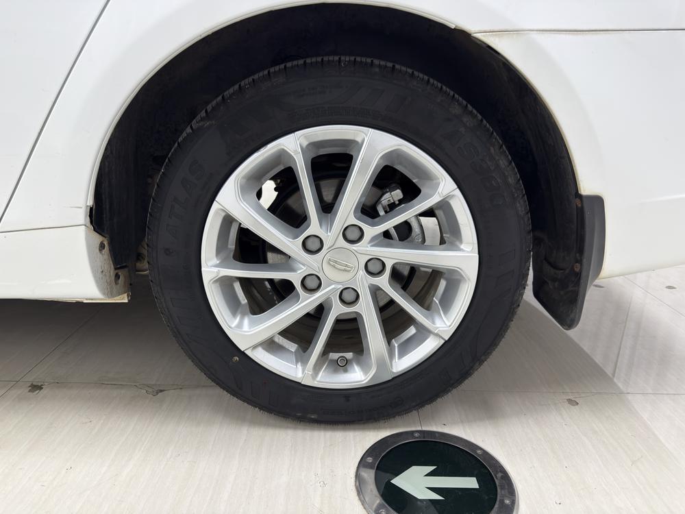 GEELY Emgrand 2021 #9 GEELY Emgrand 2021 car image #9