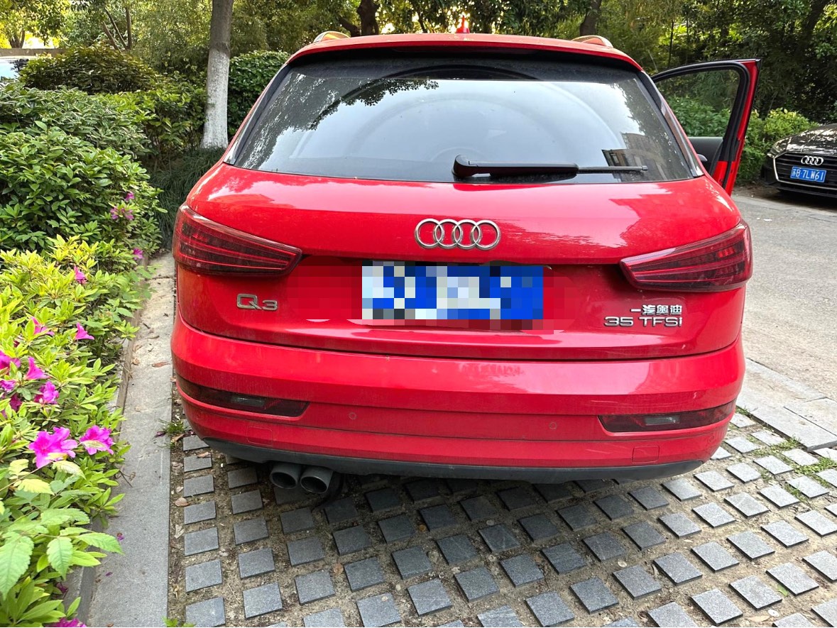 Audi Q3 2016 car image #4