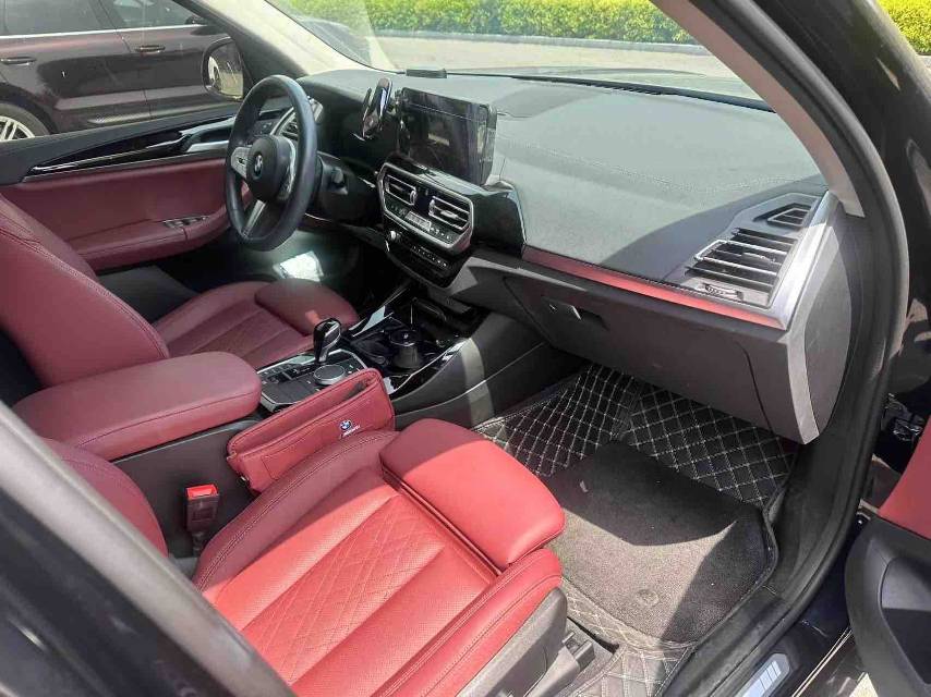 BMW X3 2024 car image #5