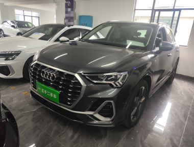 Audi Q3 2021 car image 